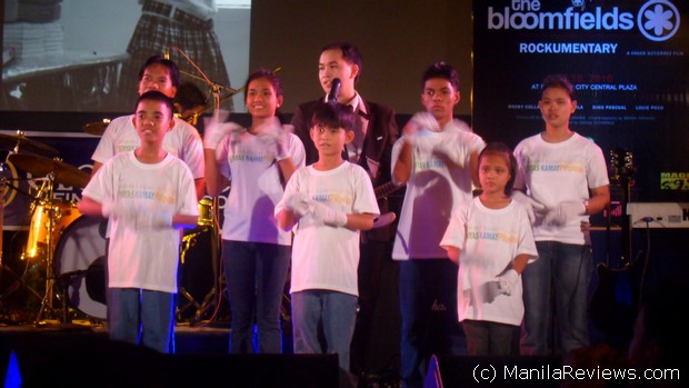 The Bloomfields helps Senyas Kamay Pilipinas