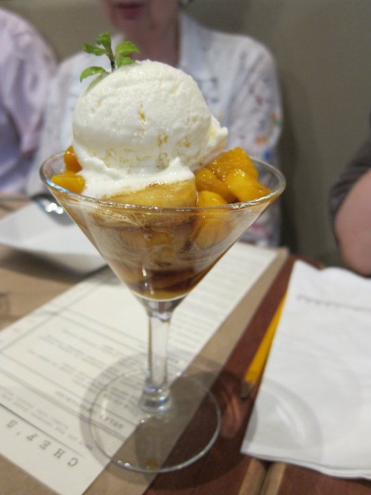 Chef's Table Banana-Mango Jubilee (Php 130)