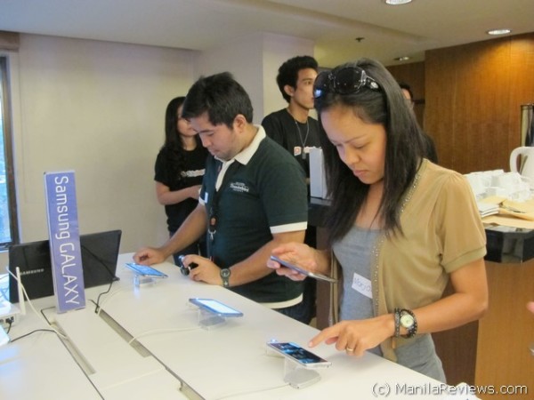Press People and Bloggers checking out Clickplay.ph