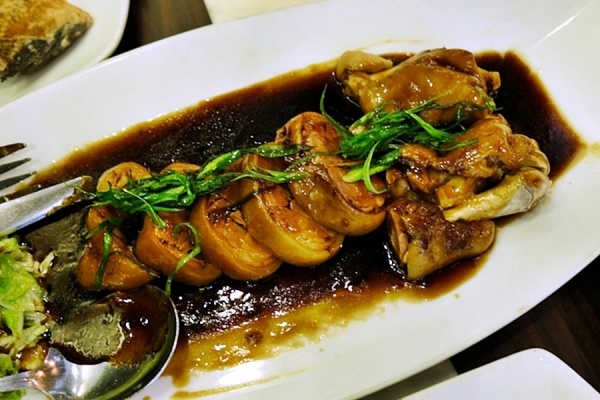 mesa-restaurant-sm-aura-patatim